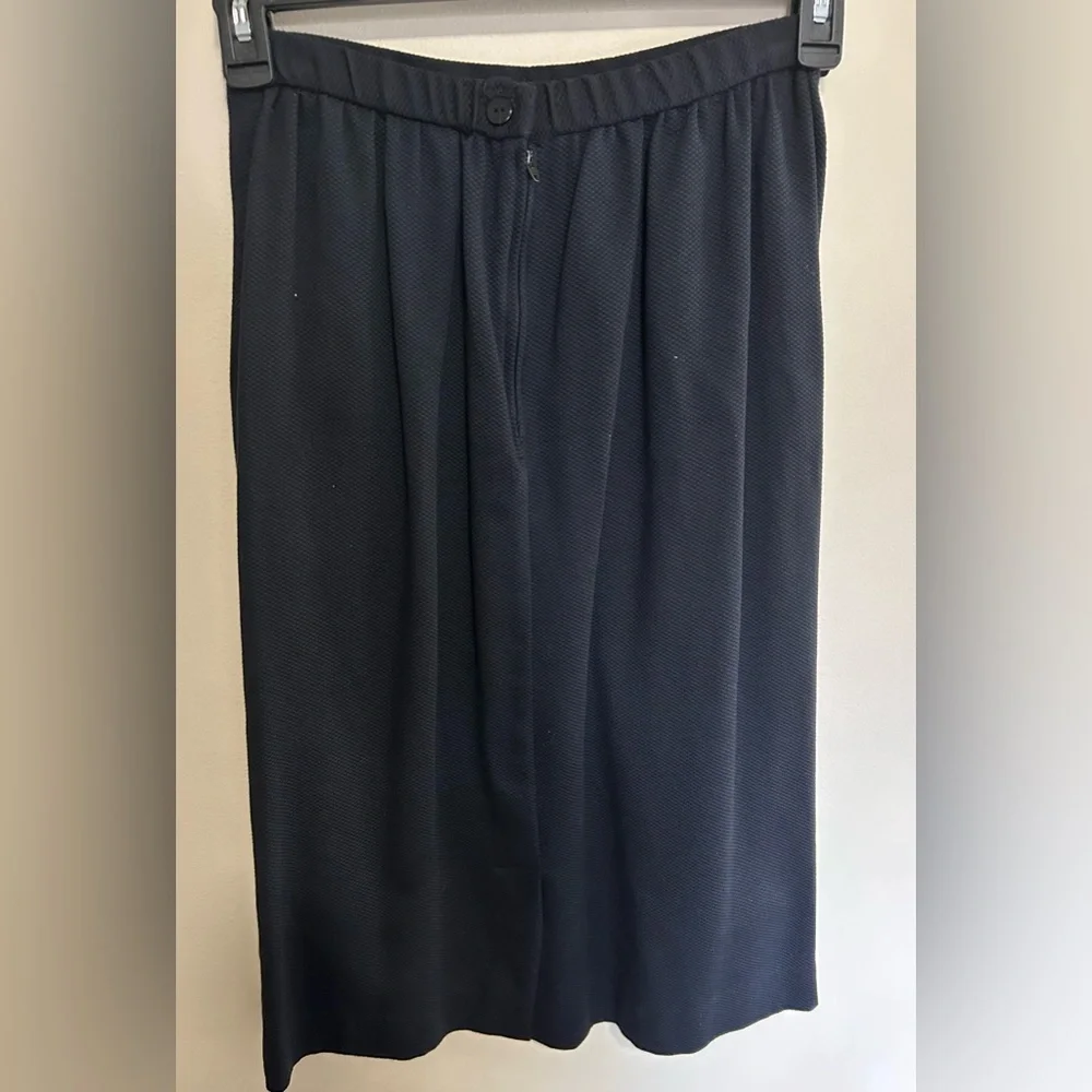 1980s Vintage Ricky Skirt Elegant Black Women's Skirt, Size 10 fits a size 8